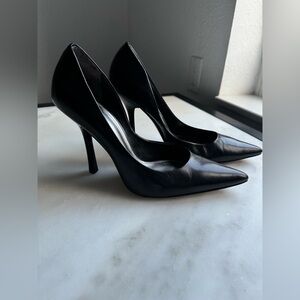 Guess Blk Leather Pumps